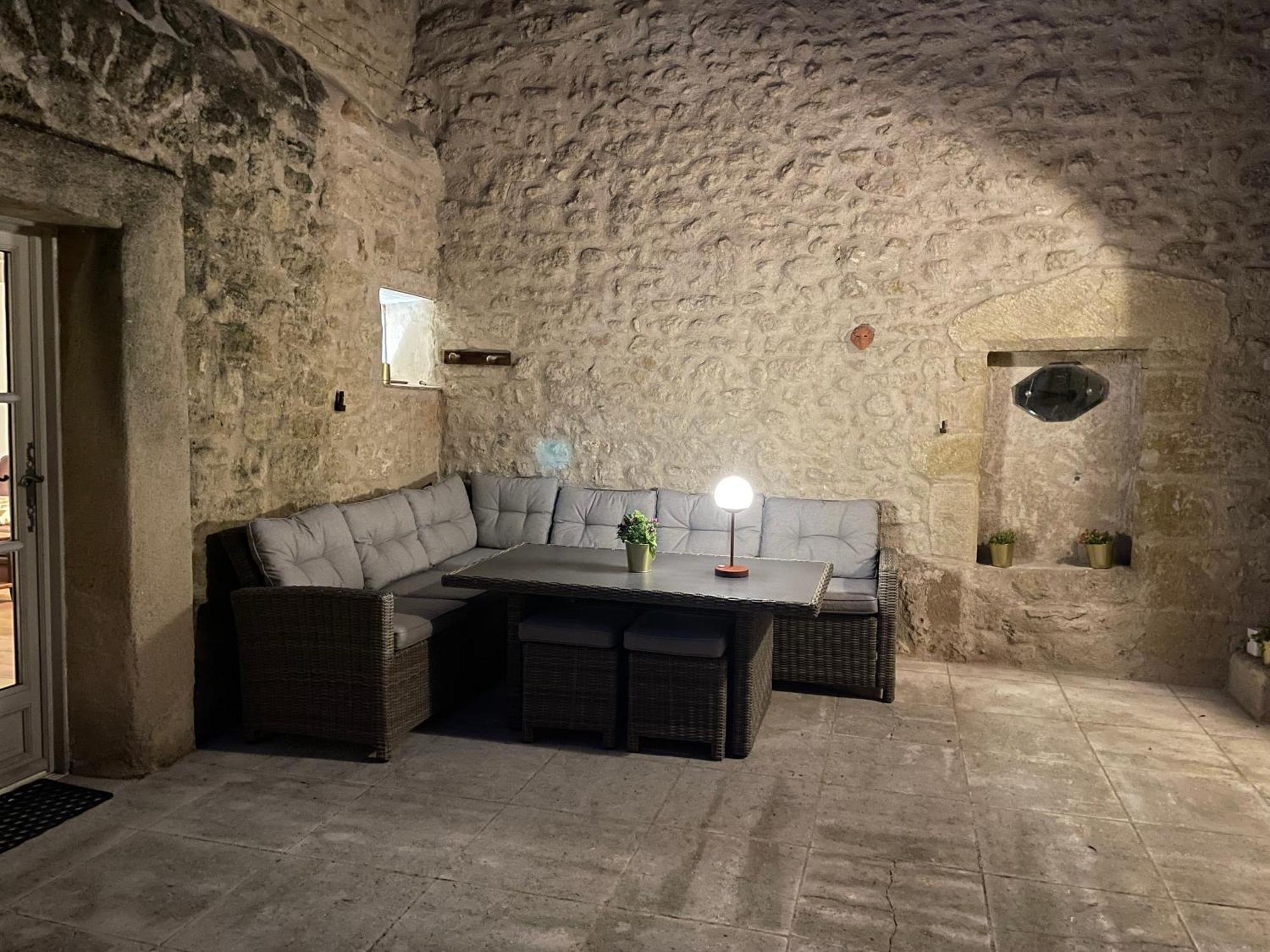 Le Petit Egregore, Patio Et Climatisation Lauris Exterior foto